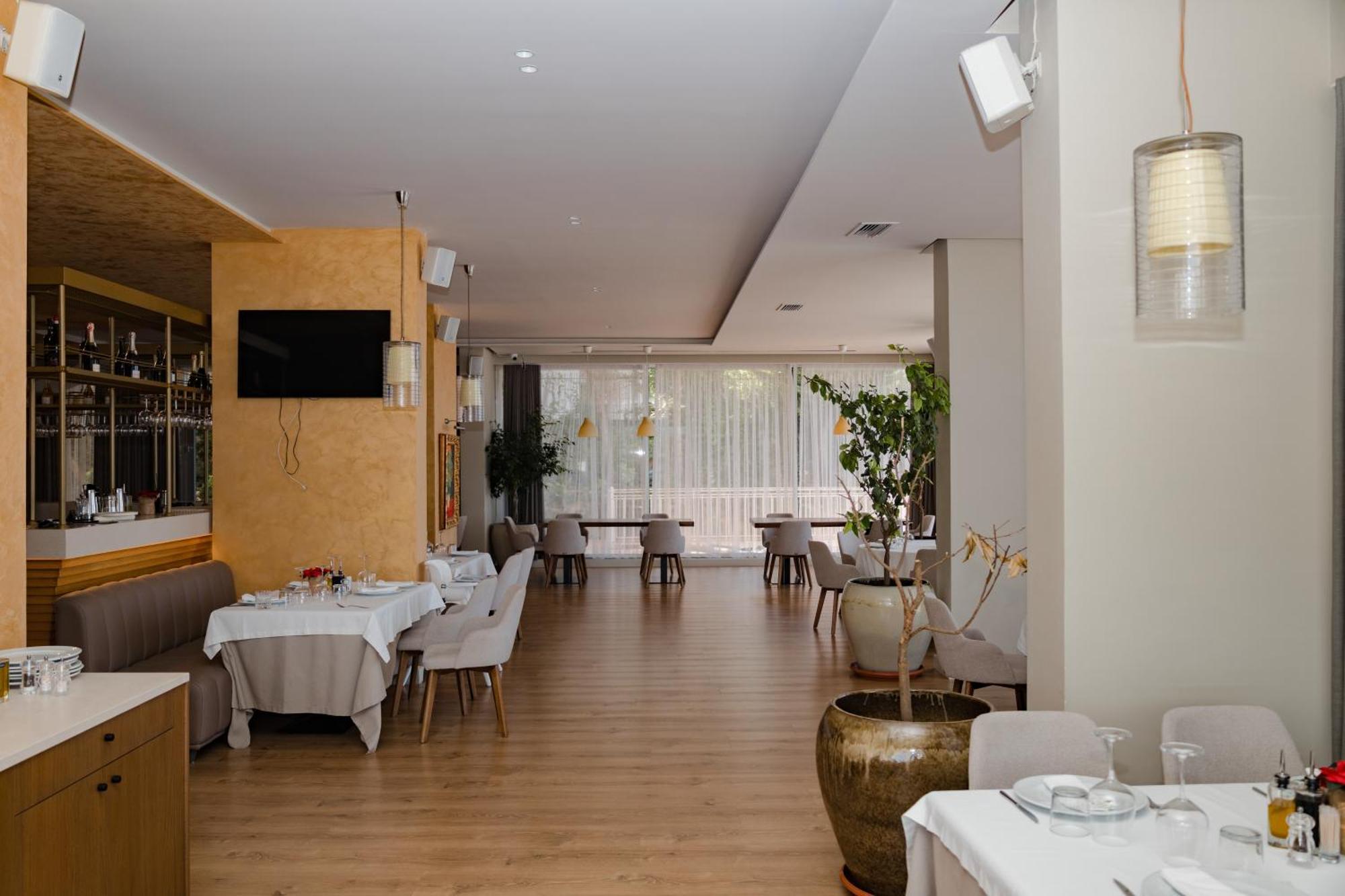 Grand Riviera Blu- Seaside Hotel Radhimë المظهر الخارجي الصورة